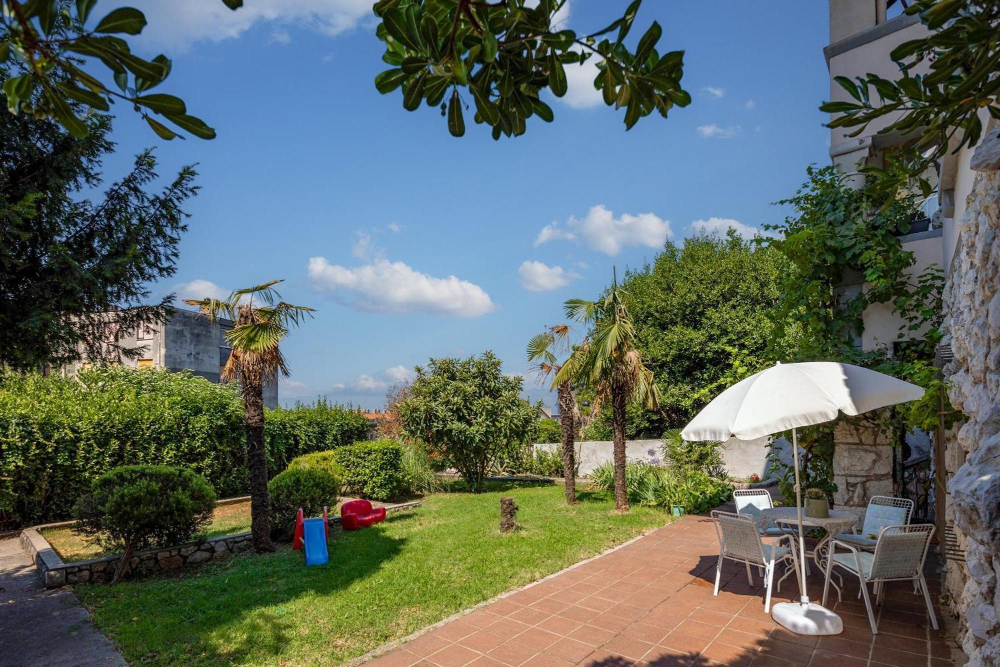 City Apartment With Garden - Happy Rentals Rijeka Eksteriør bilde